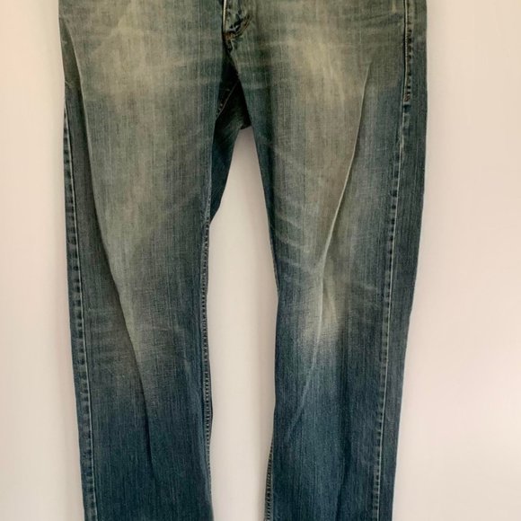 Levis 514.  Perfectly faded and softened to perfection.  Soft blue and shredded - Picture 12 of 16